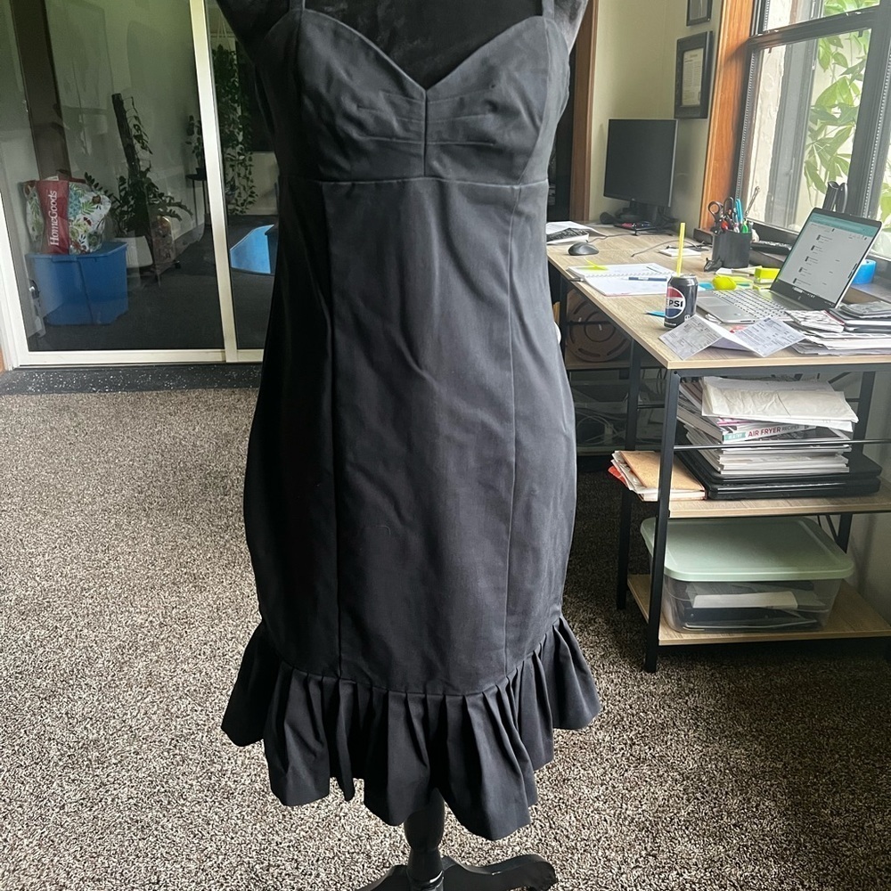 Express Elegant Black Midi Dress with Ruffle Detail